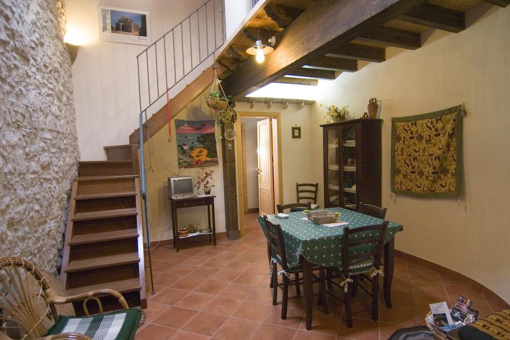 Santa Teresa Daire Erice Oda fotoğraf
